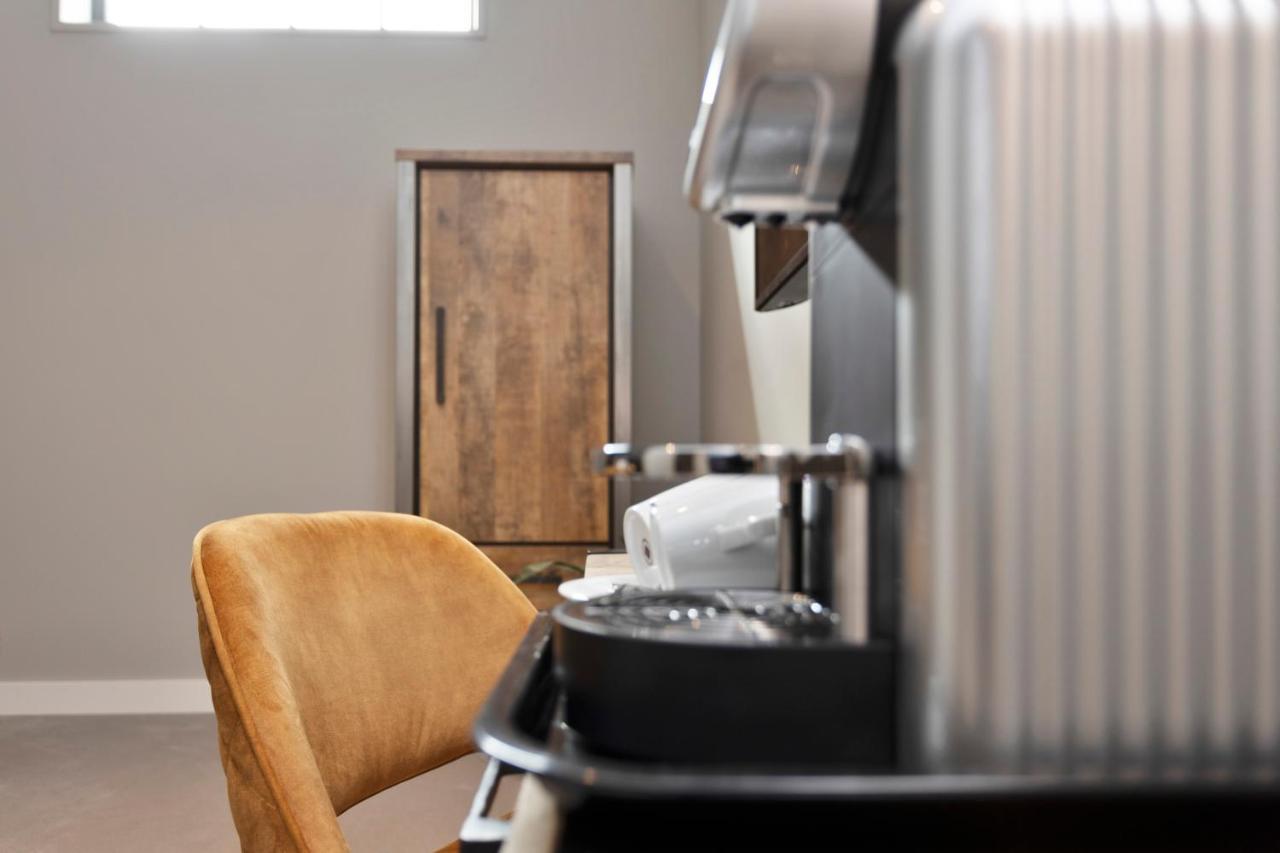 Boutique Hotel De Oude Veste ヘレヴートスライス エクステリア 写真